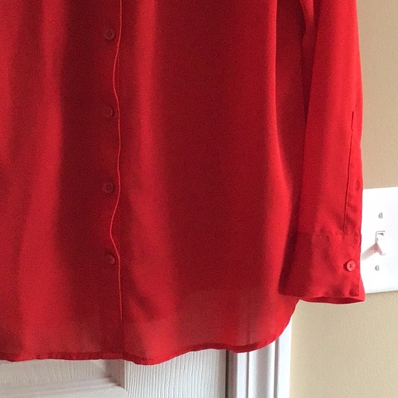 Express women work blouse red shirt Sz M - Picture 4 of 6